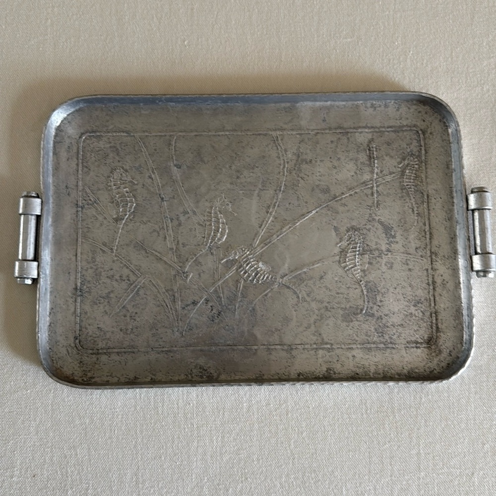 9x14” hammered aluminum sea horse tray